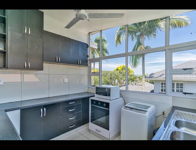 3 BEDROOM FLAT RENTED IN MORNINGSIDE
